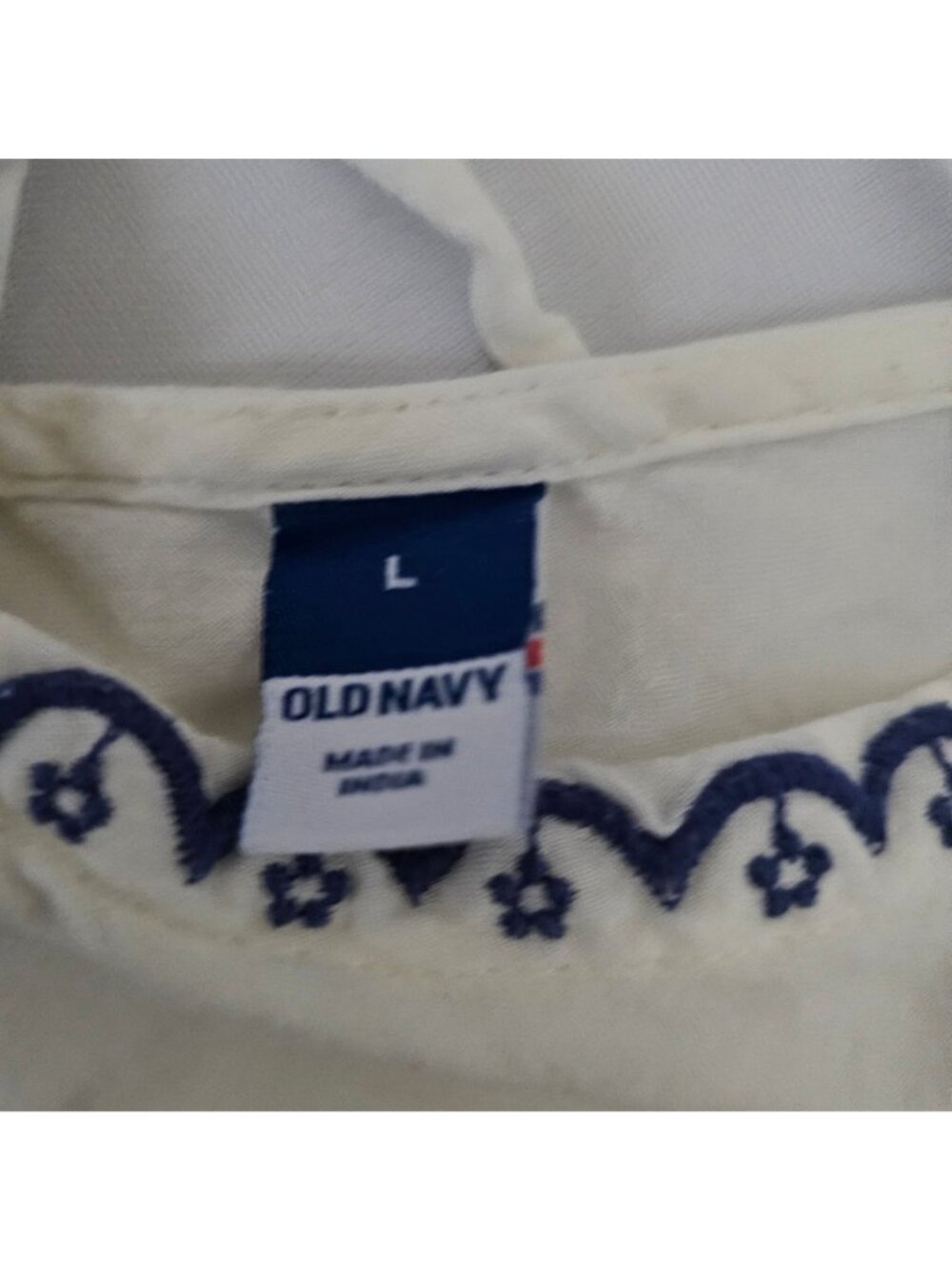 Old Navy White Embroidered Blue Floral Smocked Waist-Defined Top Women's Large - Picture 8 of 15